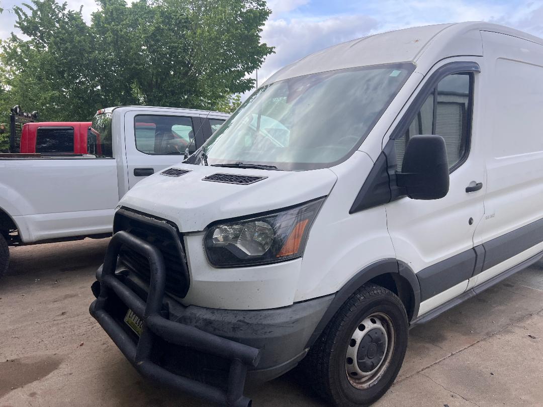 Ford Transit 250 1FTYR2CM4JKA34533